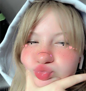 Meet your Posher, Lilli